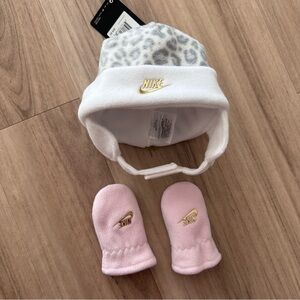Nike Fleece Infant Hat and Pink Glove Set